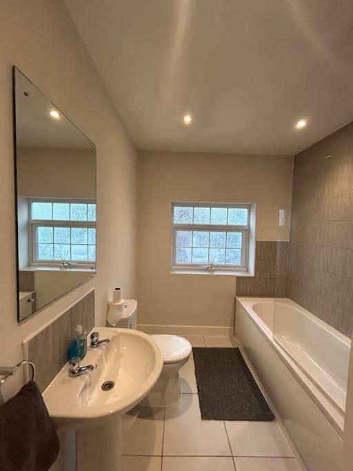 Luxury Countryside Stay - Waters Upton, Telford Eksteriør billede